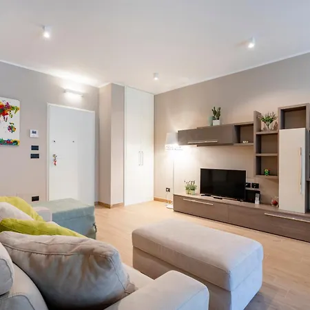 Guesthost - Casa Joyful Apartamento Bari