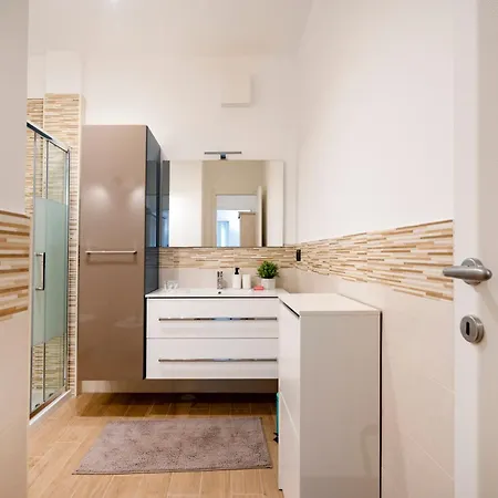 Guesthost - Casa Joyful Διαμέρισμα *