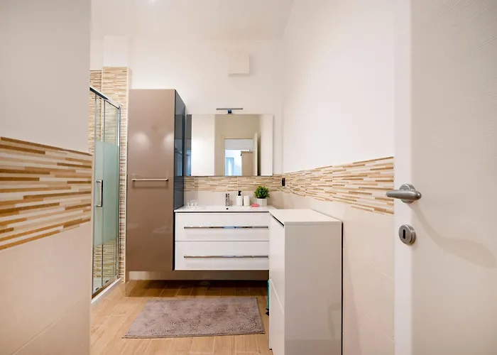 Guesthost - Casa Joyful Daire *